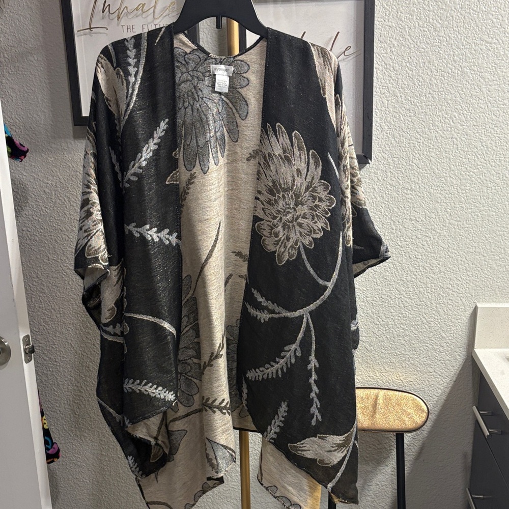 Avenue Black and Cream Floral Wrap